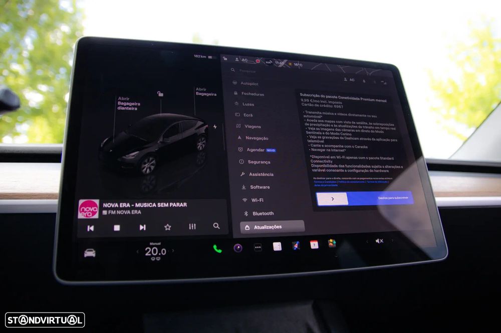 Tesla Model Y - 38