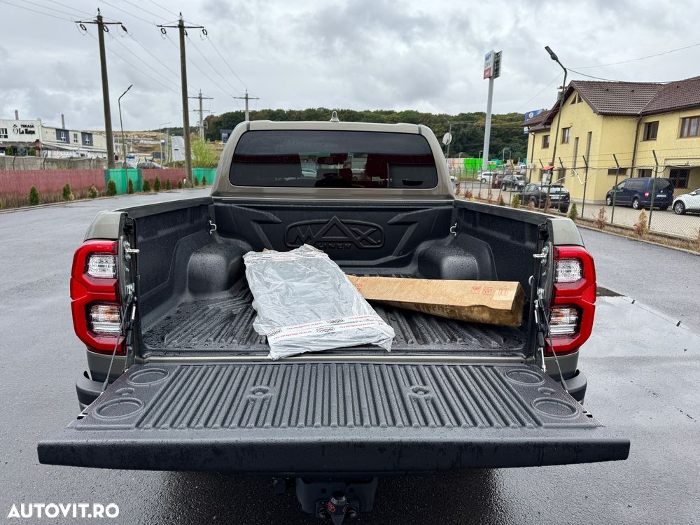Toyota Hilux 4x4 Double Cab MHEV Autm. Invincible - 26
