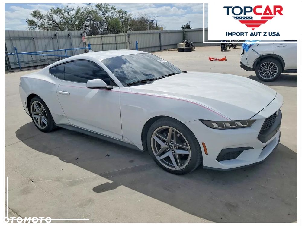 Ford Mustang - 1