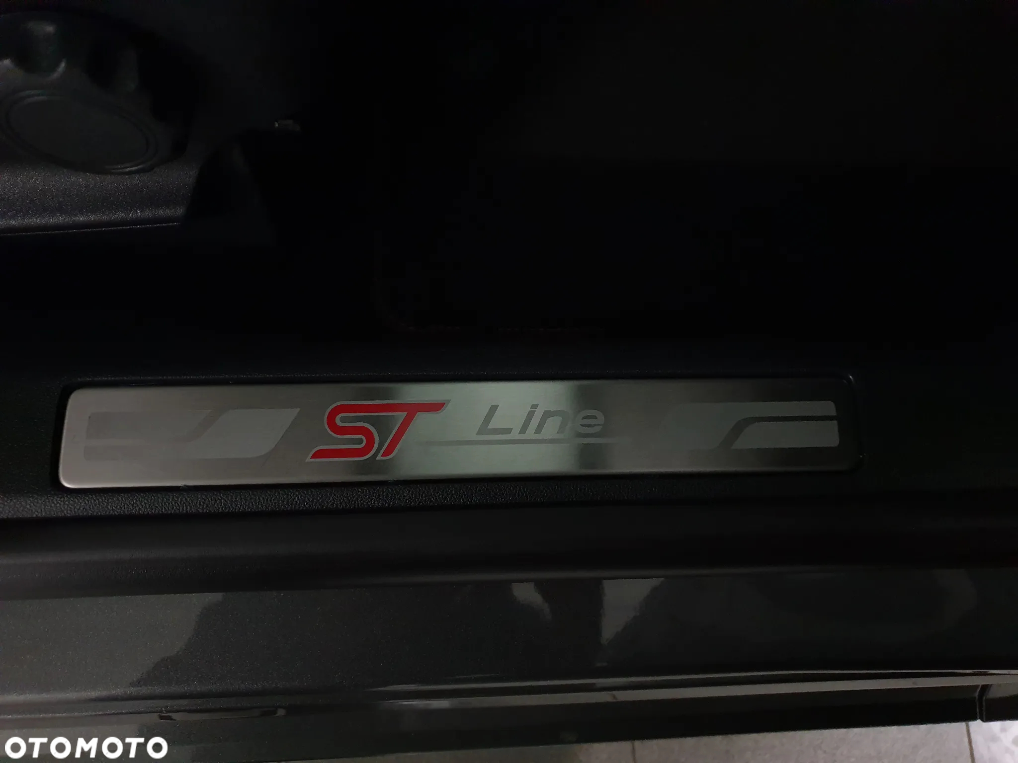 Ford Kuga 2.0 EcoBlue Hybrid ST-LINE X - 32
