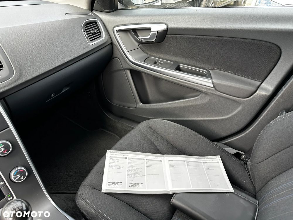 Volvo V60 - 16