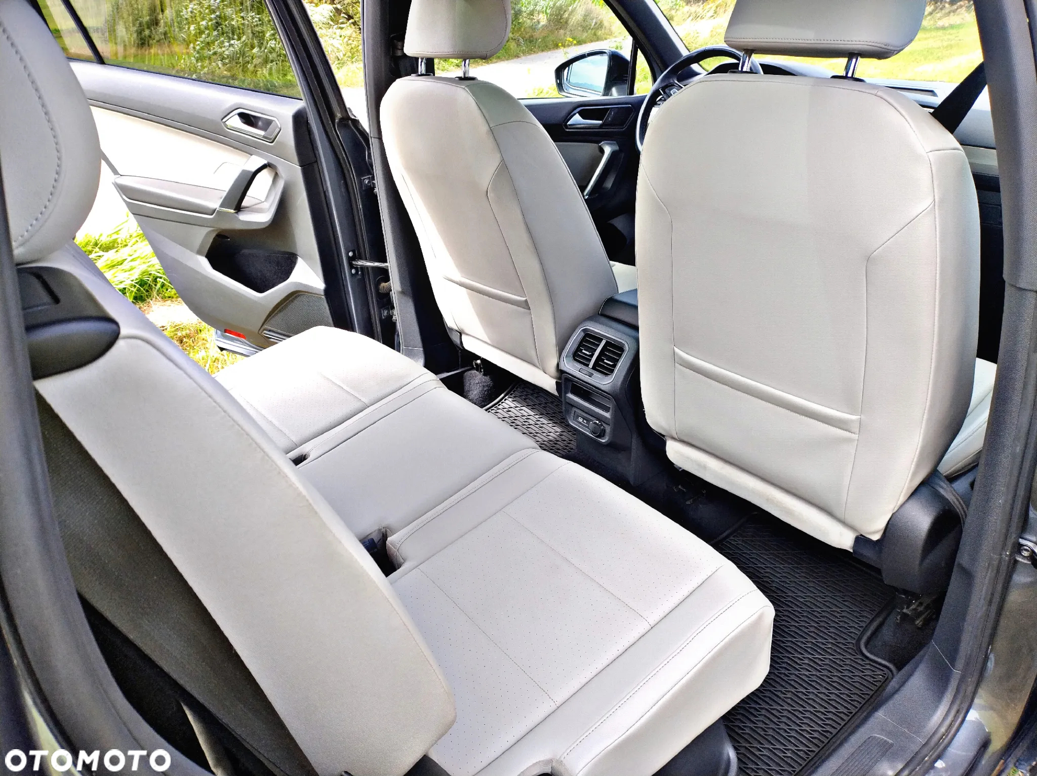 Volkswagen Tiguan Allspace - 12