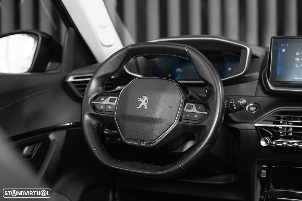 Peugeot 2008 1.5 BlueHDi Allure EAT8 - 14
