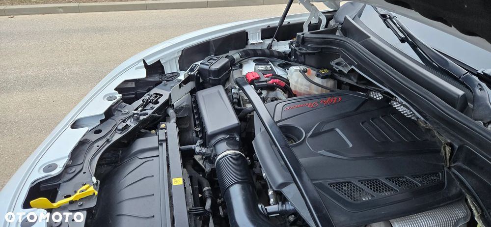 Alfa Romeo Stelvio 2.0 Turbo 16V AT8-Q4 Ti - 37