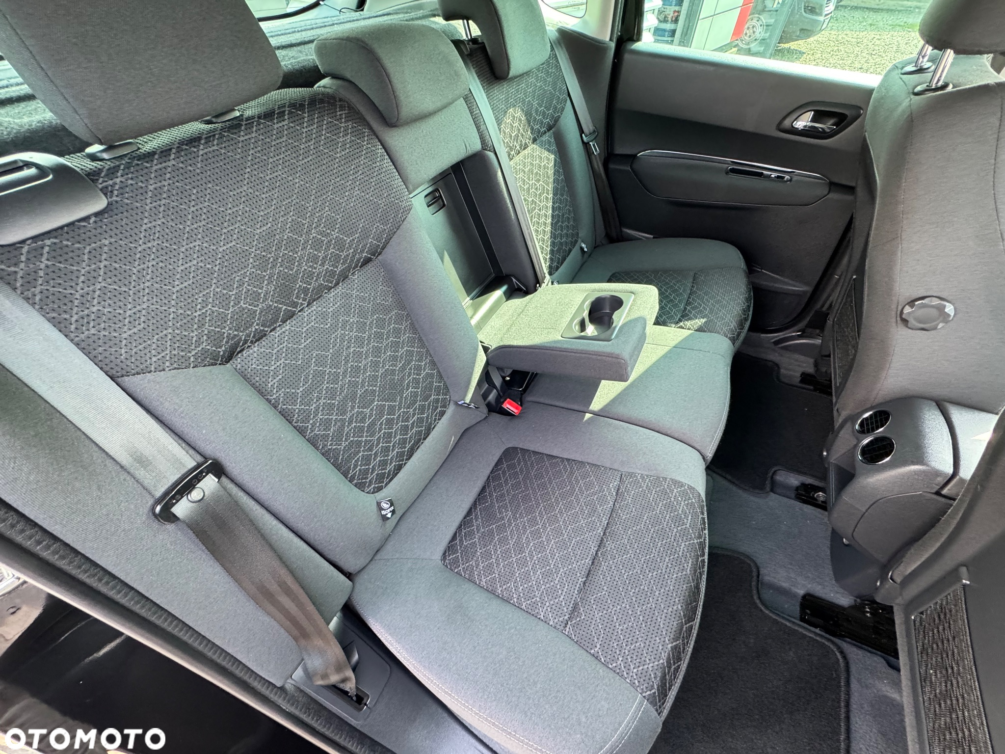 Peugeot 3008 1.6 BlueHDi Style S&S - 17