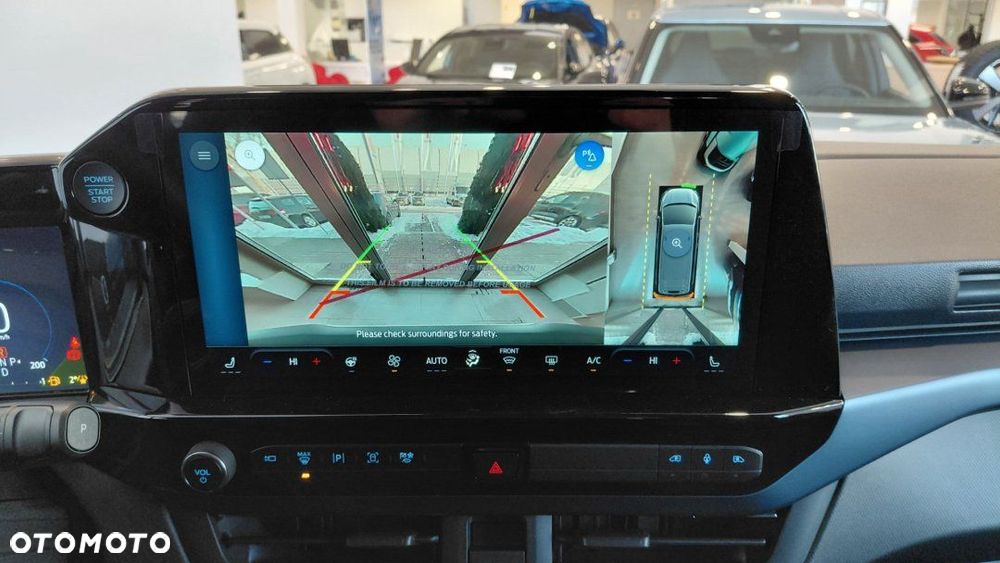 Ford Tourneo Custom - 25