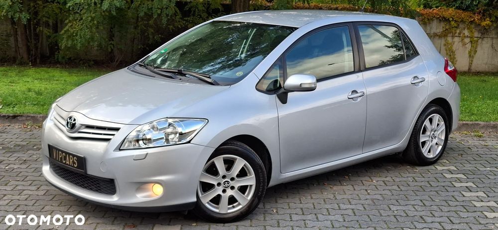 Toyota Auris 1.6 Comfort - 1
