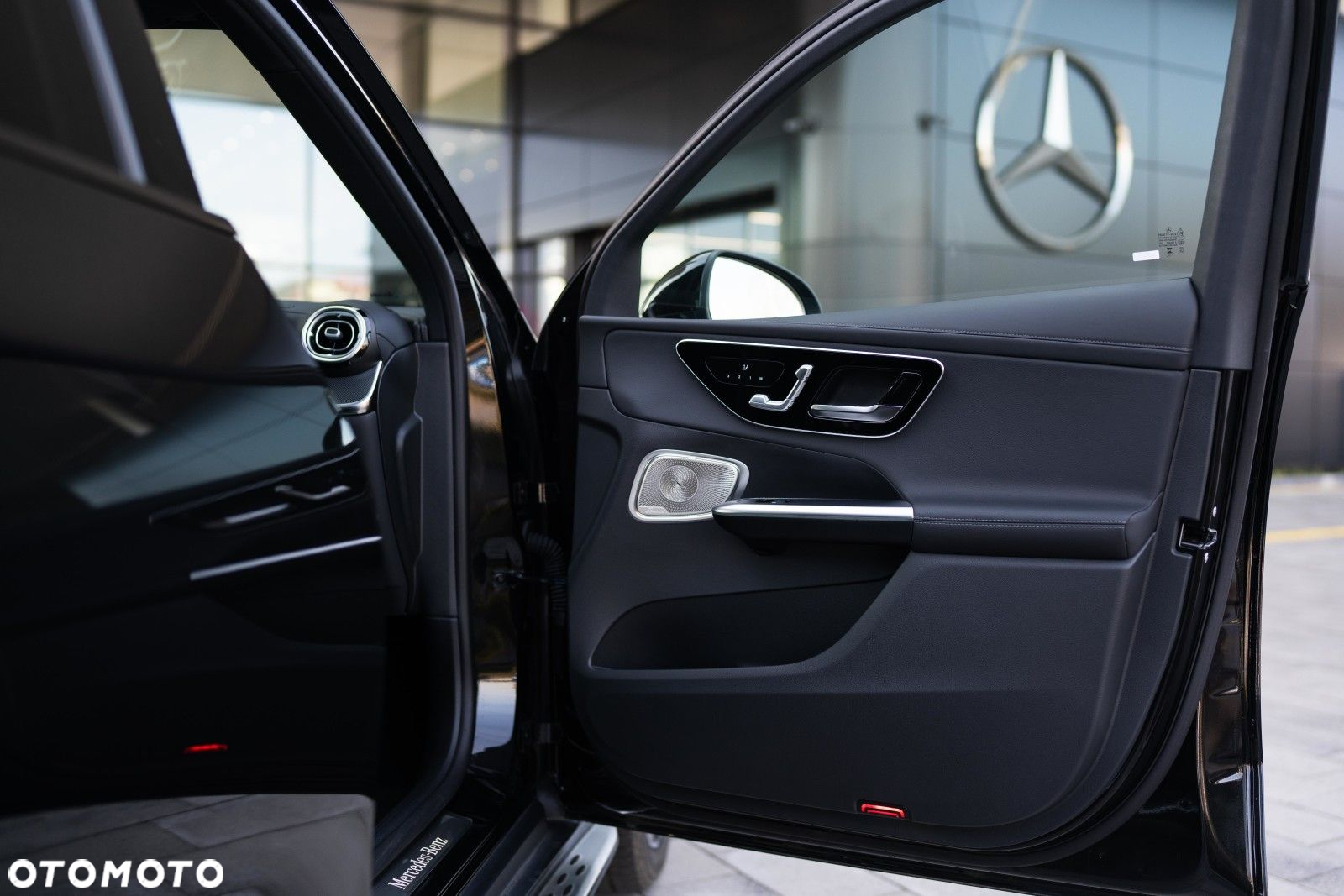 Mercedes-Benz GLC - 29