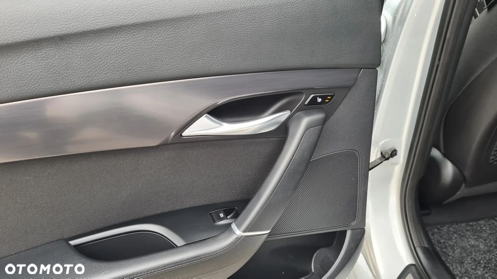 Hyundai i40 Kombi 1.7 CRDi DCT Premium - 30