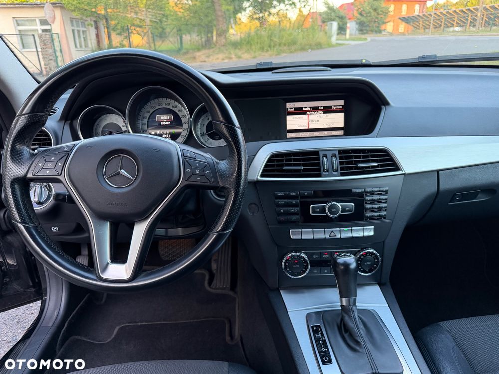 Mercedes-Benz Klasa C 180 7G-TRONIC Edition - 19