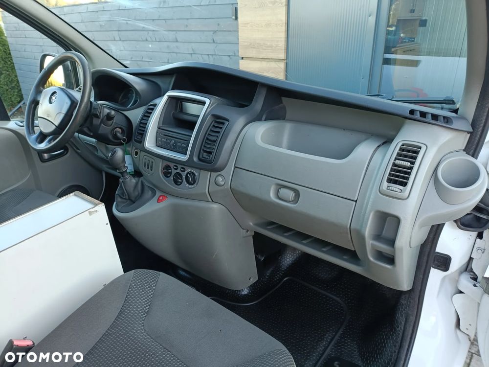 Opel Vivaro - 12