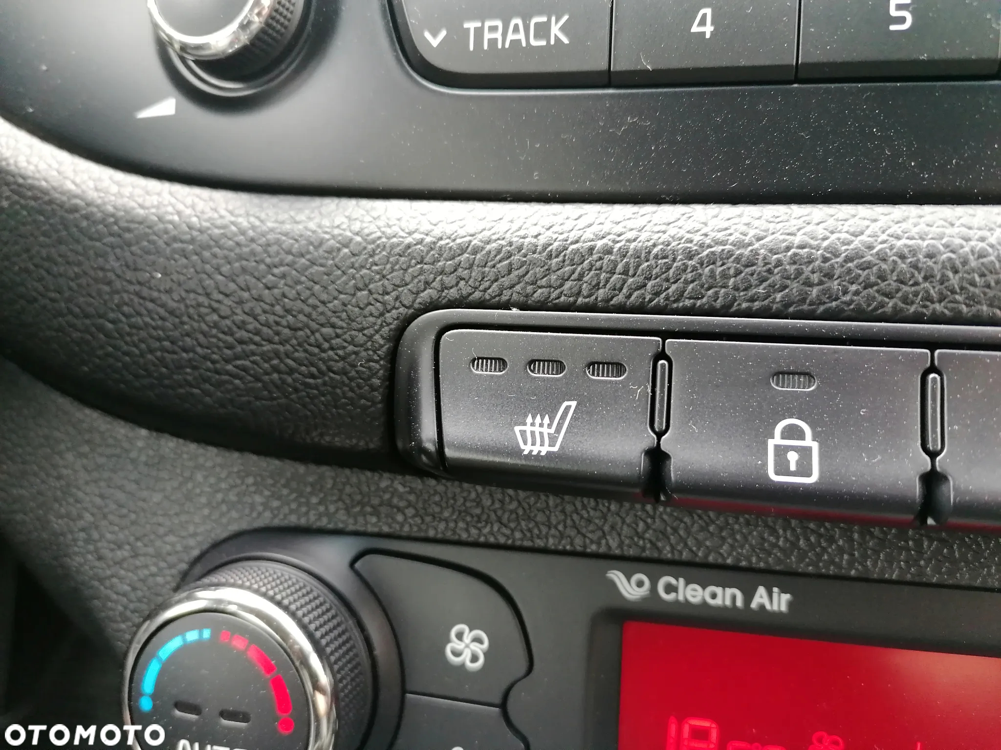 Kia Ceed 1.4 CVVT Dream Team Edition - 18