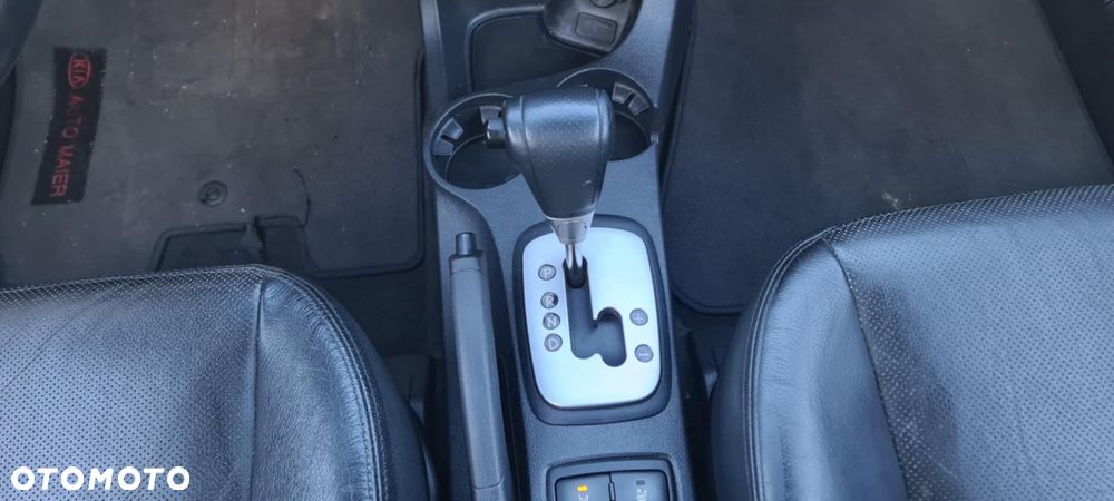 Kia Sportage 2.0 CRDi (lea) - 8