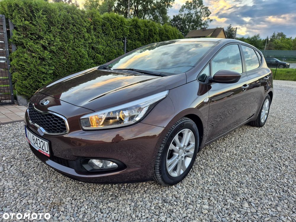 Kia Ceed 1.4 CVVT Attract plus - 1