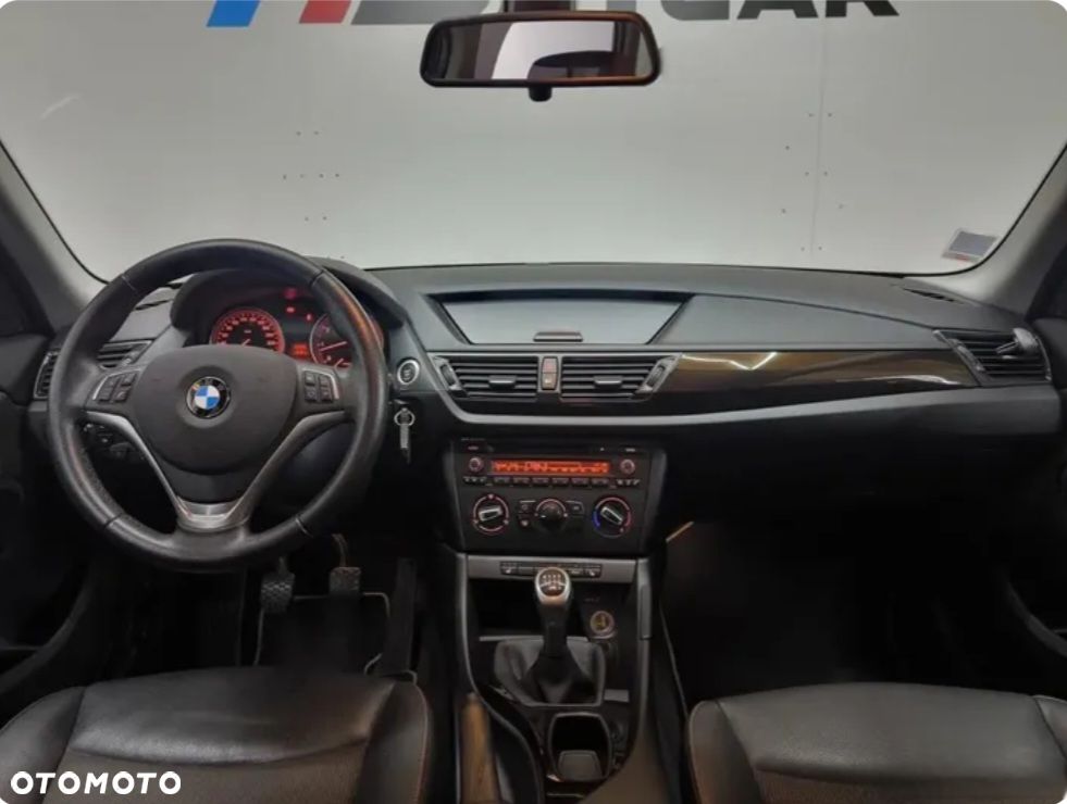 BMW X1 xDrive20i Sport Line - 7