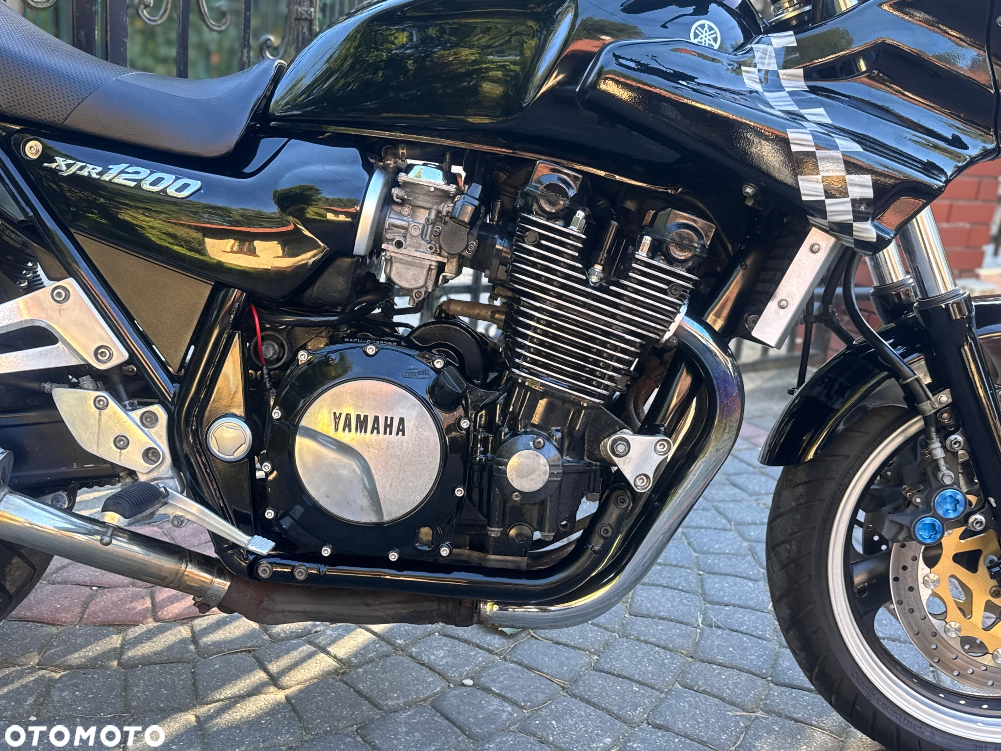 Yamaha XJR - 13