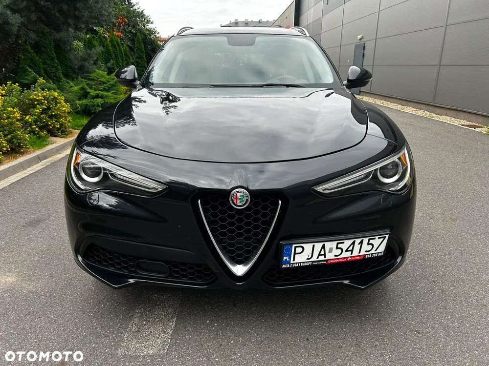 Alfa Romeo Stelvio 2.0 Turbo 16V AT8-Q4 Ti - 3