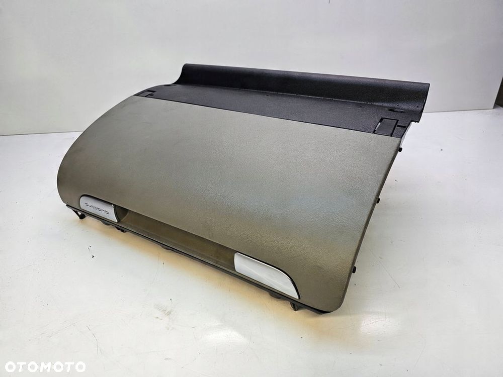 SCHOWEK PASAŻERA AUDI A3 8P LIFT 8P1857035G PLATINHELL - 4