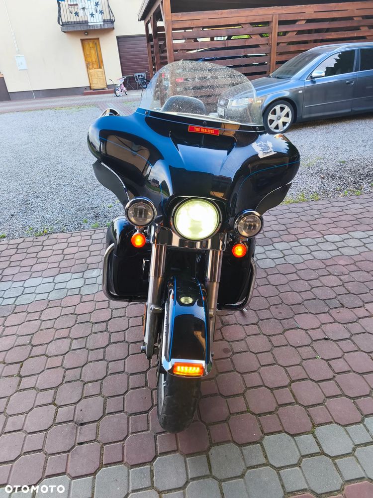 Harley-Davidson FLH Electra Glide - 30