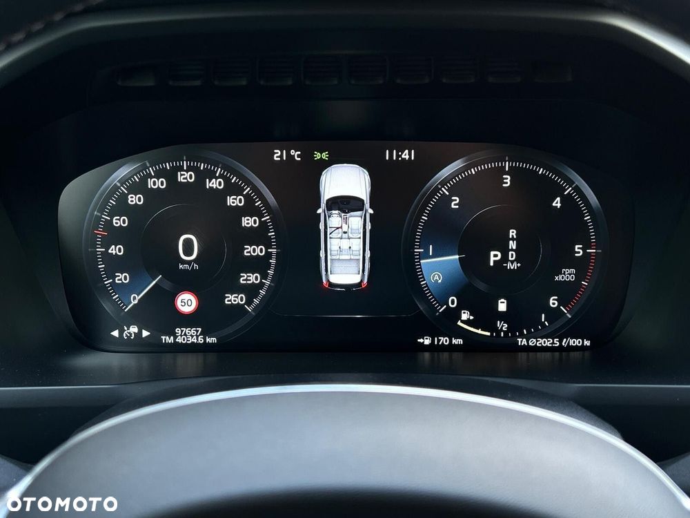 Volvo XC 90 B5 D AWD Momentum Pro - 24