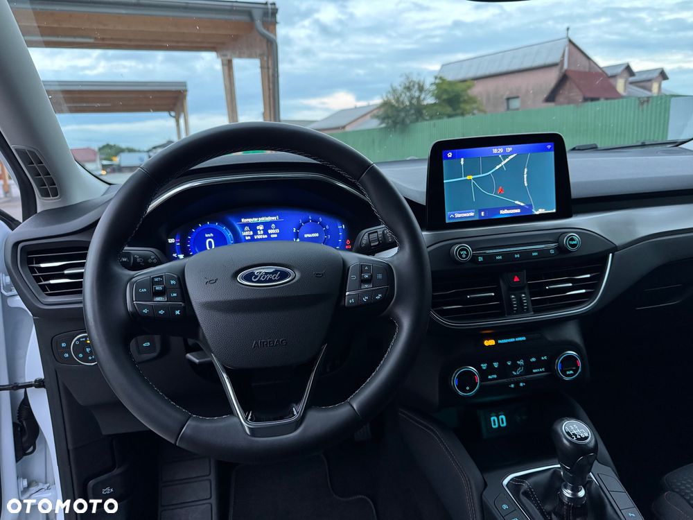 Ford Focus 1.0 EcoBoost Titanium X - 15