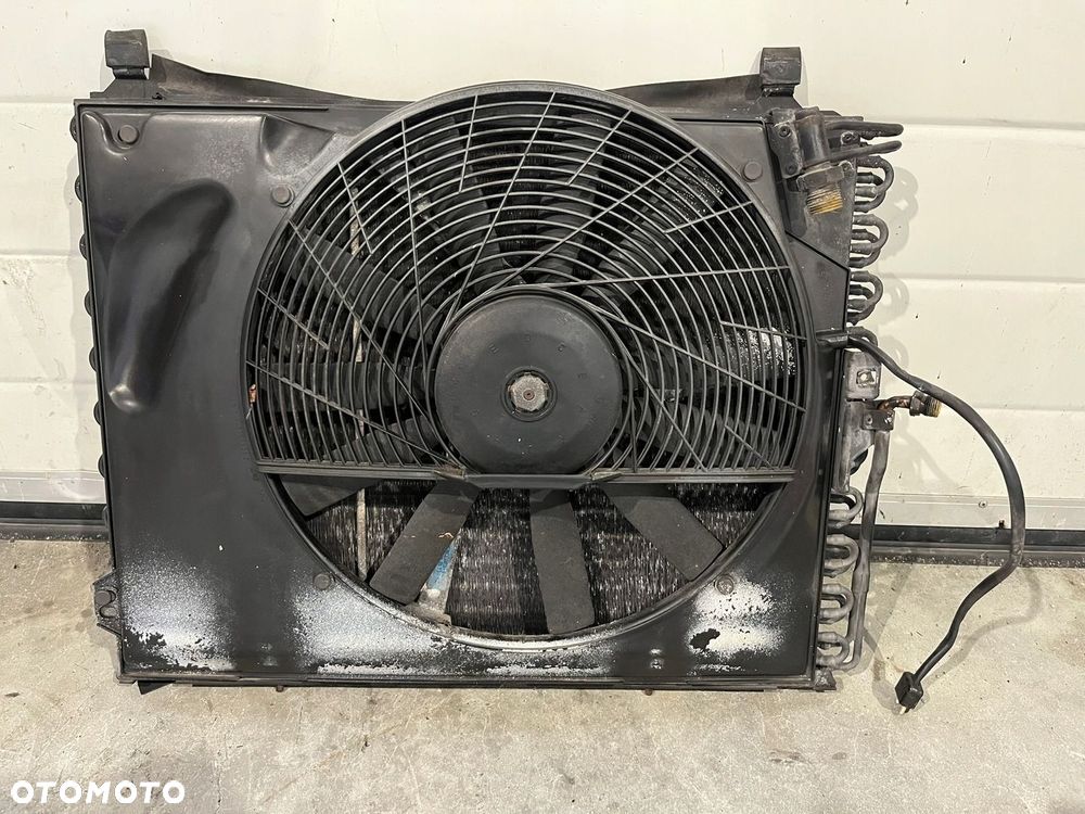 WENTYLATOR KLIMATYZACJI MERCEDES W124 E220 E200 0005007193 1245053655