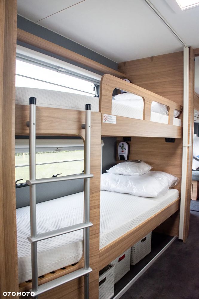 Dethleffs 730FKR Camper - 31