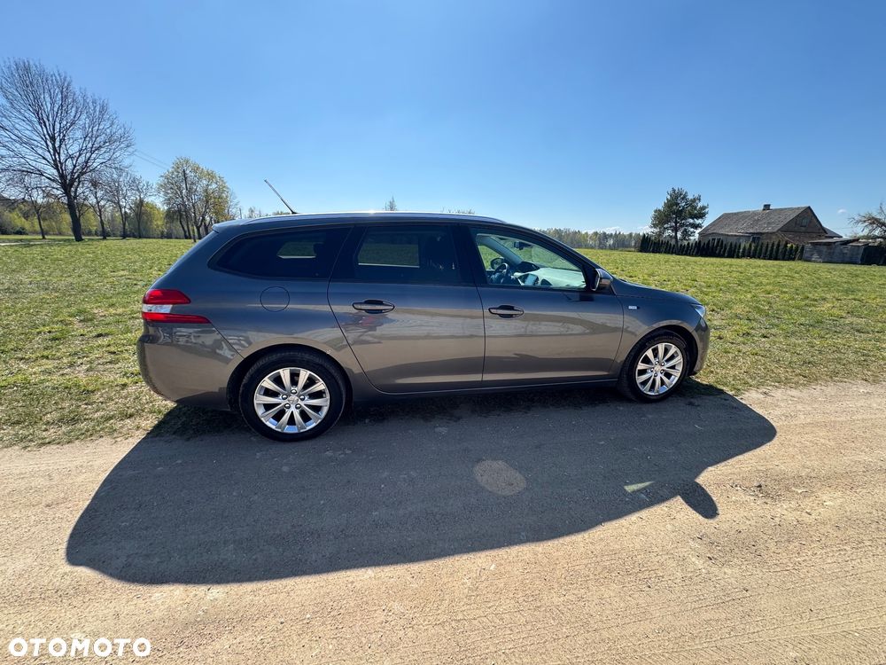 Peugeot 308 PureTech 110 Stop & Start Allure - 17