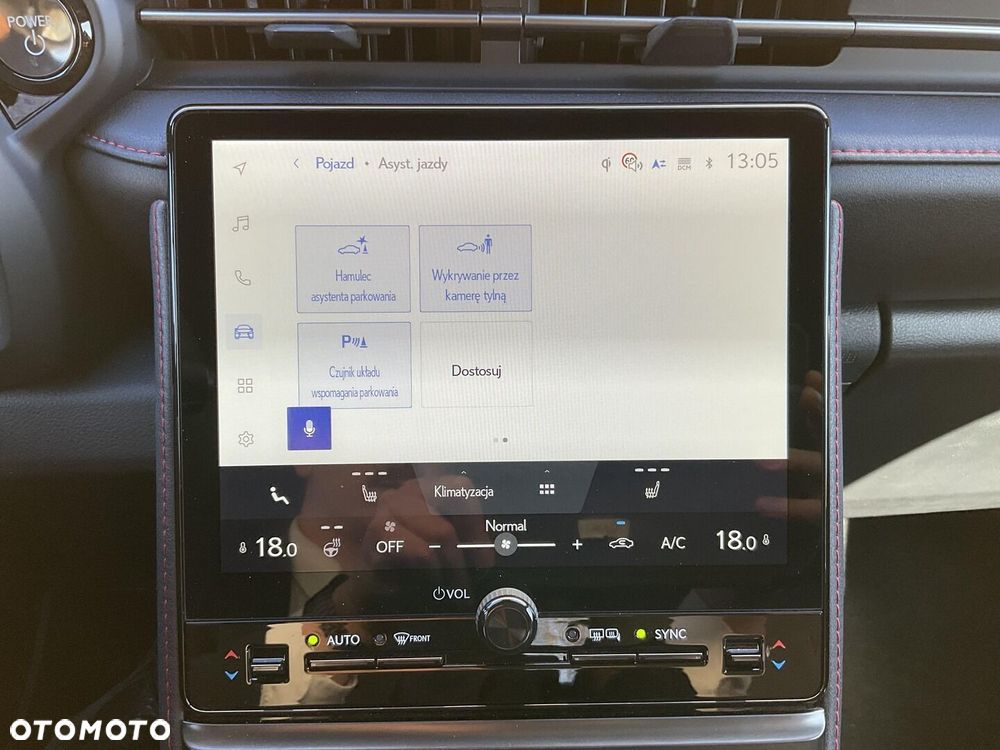 Lexus LBX 1.5 Hybrid Emotion - 27