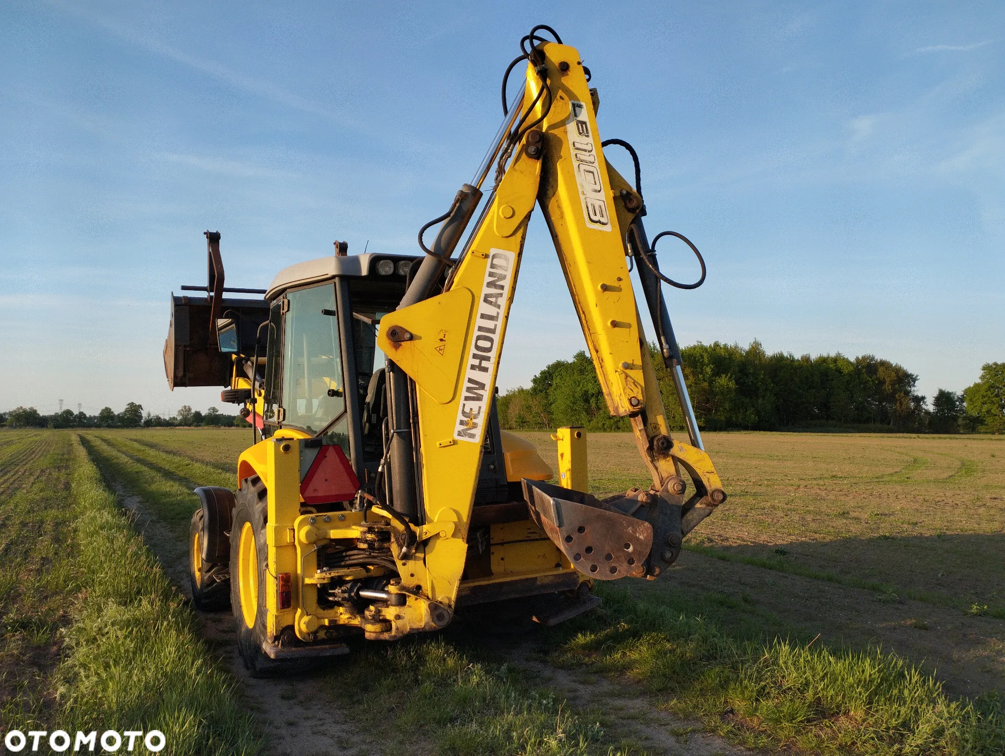New Holland LB110B - 3