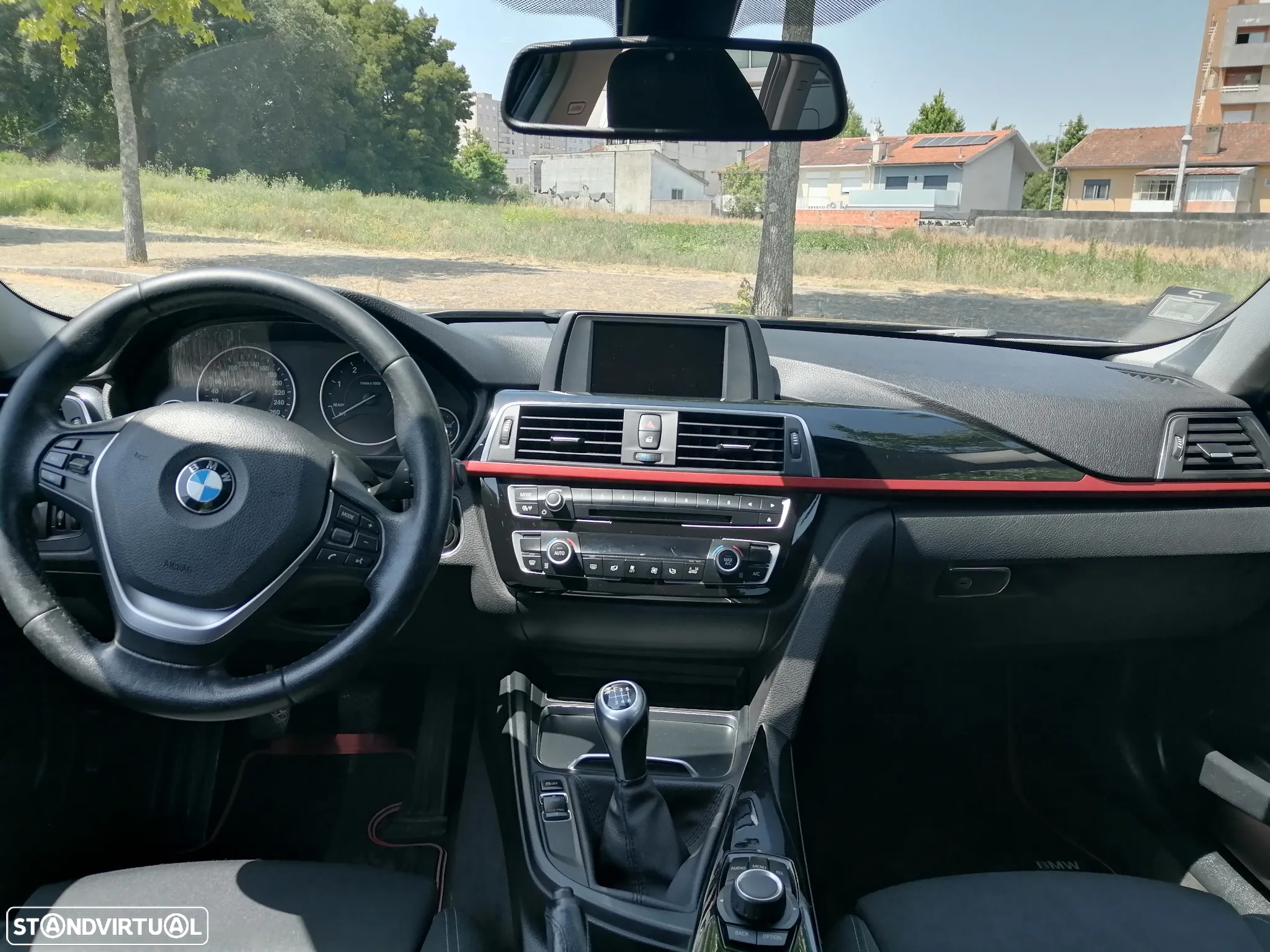 BMW 318 d Touring Line Sport - 10