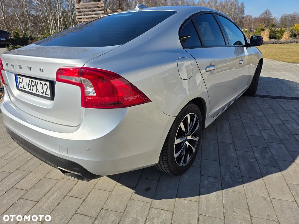 Volvo S60 T3 Geartronic Kinetic - 5