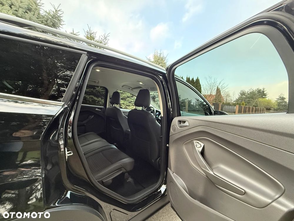 Ford Kuga 1.5 EcoBoost 2x4 Titanium - 31