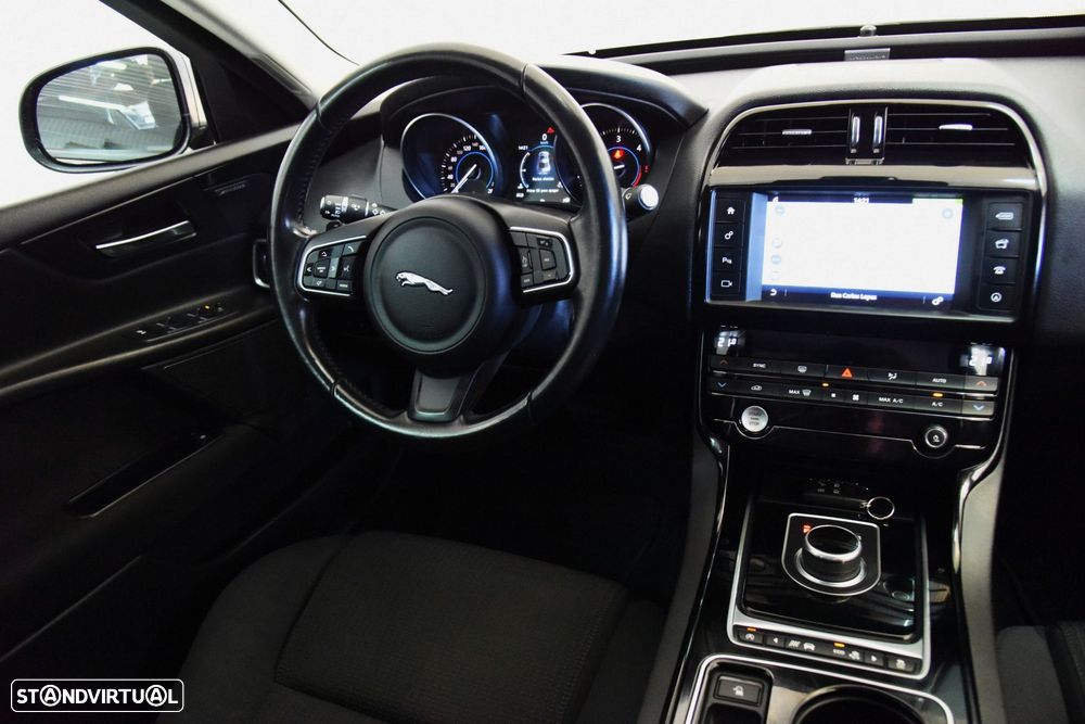 Jaguar XE 2.0 D Portfolio Aut. - 31