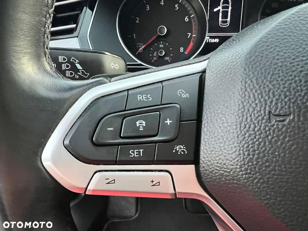 Volkswagen Passat 1.5 TSI EVO Business DSG - 32