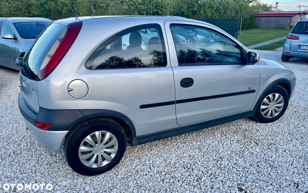 Opel Corsa 1.2 16V - 22