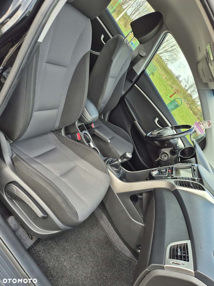 Hyundai i30 1.6 CRDi Premium - 12