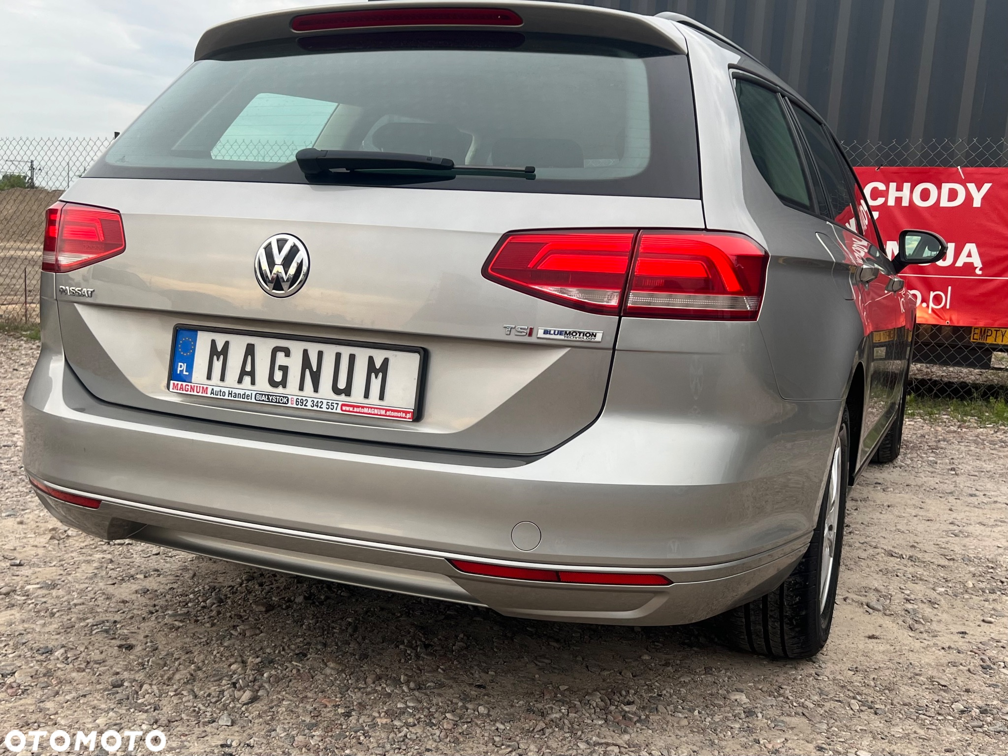 Volkswagen Passat - 33