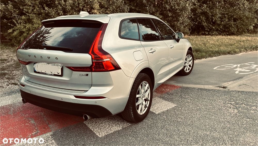 Volvo XC 60 D4 AWD Momentum - 4