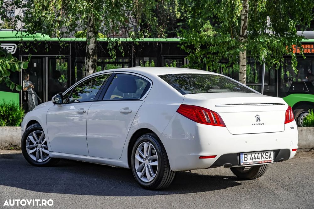 Peugeot 508 SW 2.0 HDI FAP BVA Allure - 12