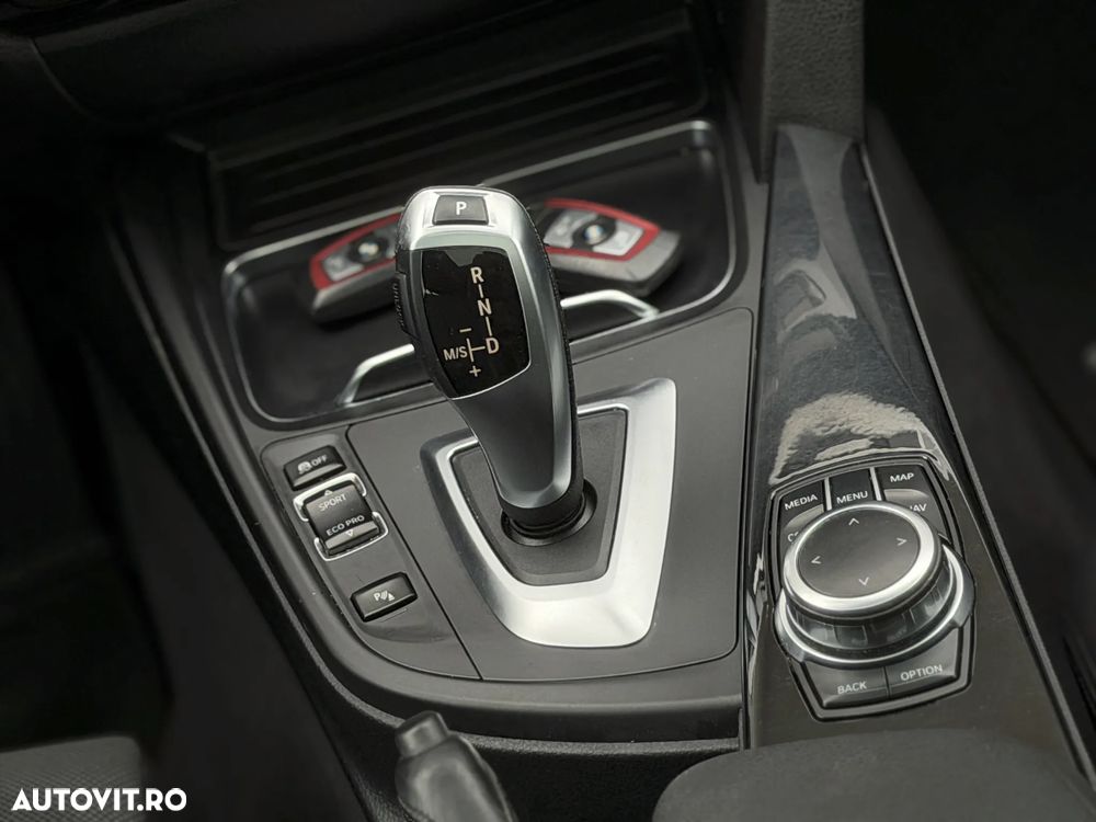BMW Seria 3 320d xDrive Aut. Sport Line - 27