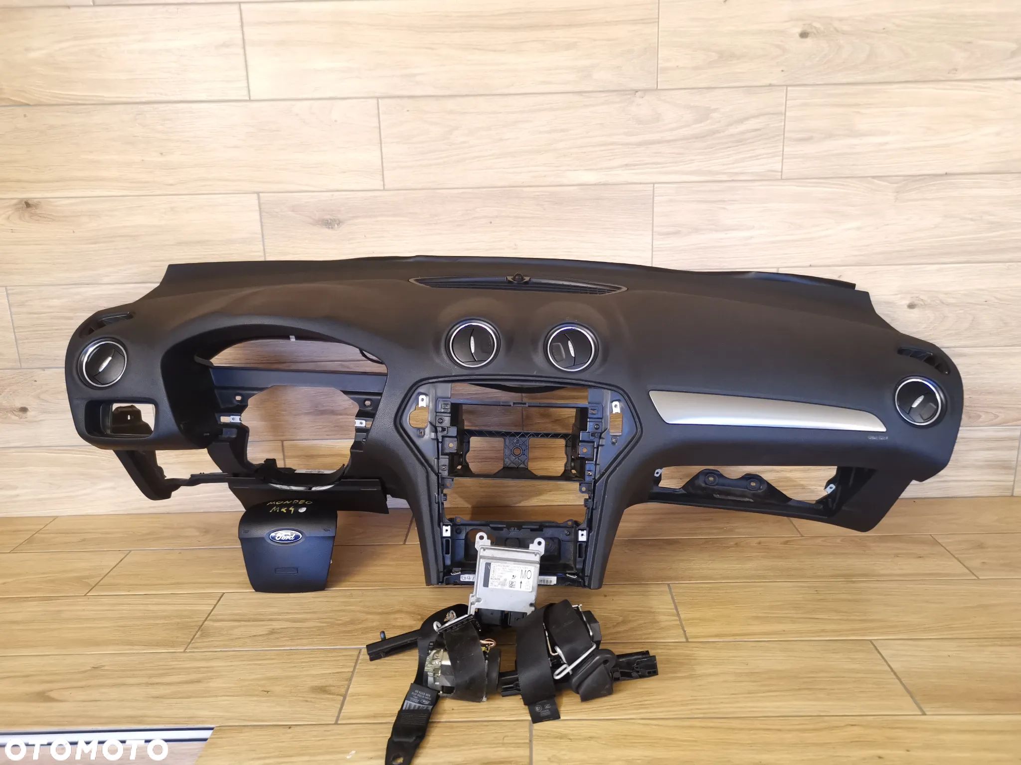 Deska Konsola AIRBAG Pasy Ford Mondeo MK4 - 1