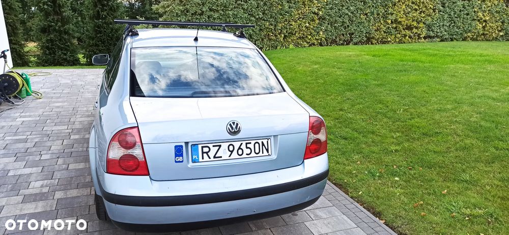Volkswagen Passat 1.9 TDI Comfortline - 5