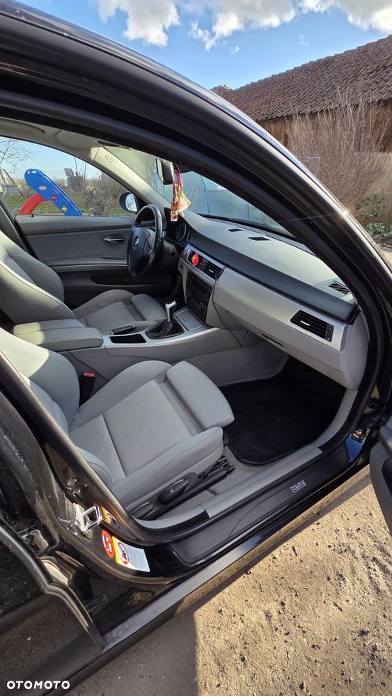 BMW Seria 3 - 12