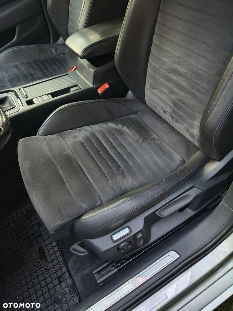 Volkswagen Passat - 13