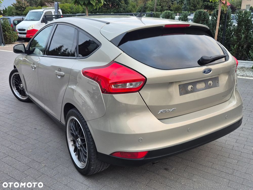 Ford Focus 1.5 TDCi SYNC Edition - 4
