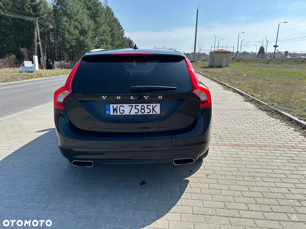 Volvo V60 D5 AWD Summum - 5