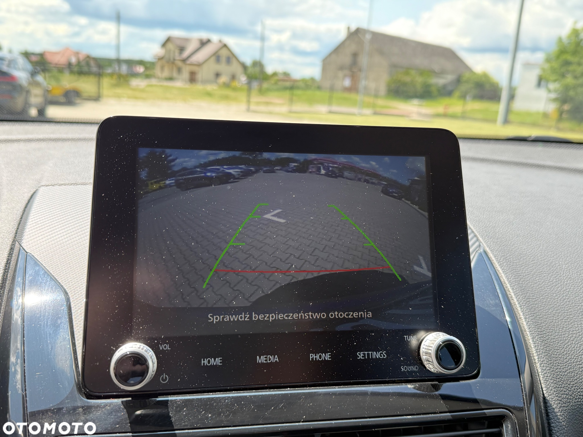 Mitsubishi Eclipse Cross Plug-In Hybrid 4WD Basis - 22