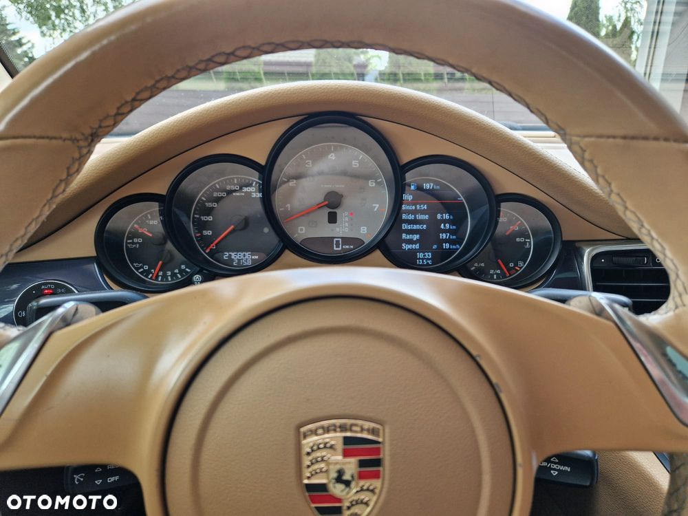 Porsche Panamera 4S PDK - 17