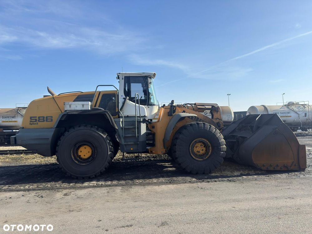 Liebherr L586 - 3